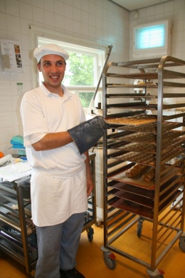 Sfeerimpressie van Broodjes, koekjes en taarten bakken bij de Bakkerij bij  Abrona