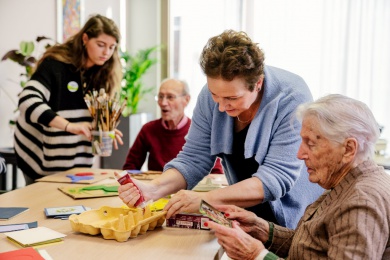 Sfeerimpressie van Wie helpt ons bij leuke activiteiten voor ouderen met dementie? bij  Vecht en IJssel
